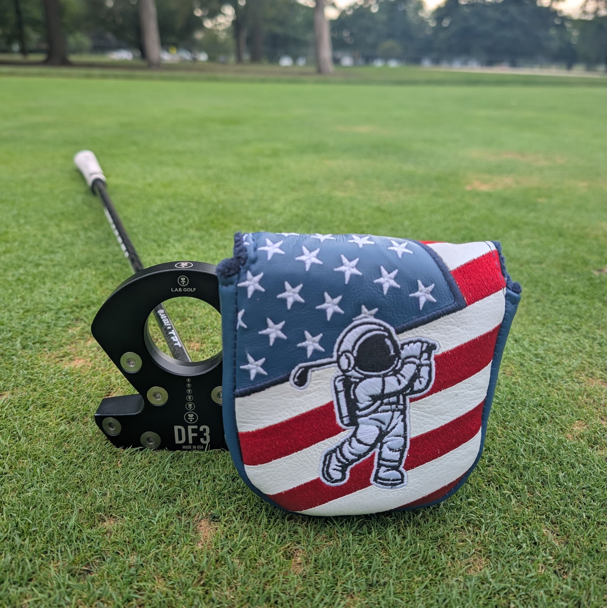 LAB DF3 putter with USA Astronaut Leather headcover
